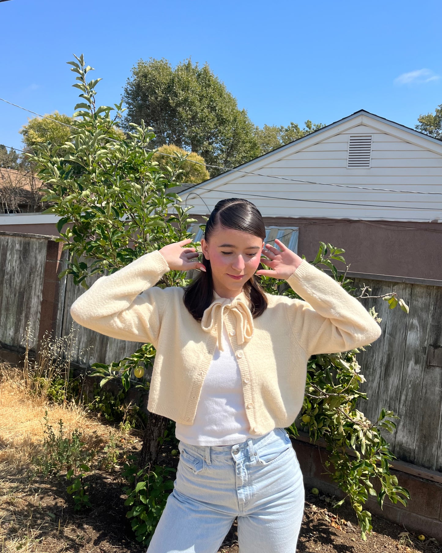 Front Bow Tie Sweater Cream