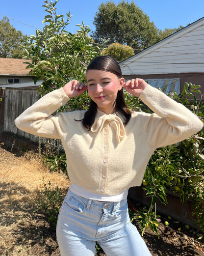 Front Bow Tie Sweater Cream